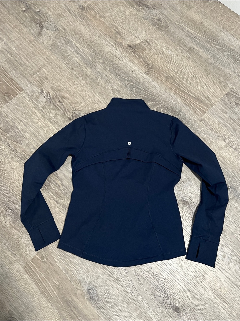 Zip up - Picture 3 of 3